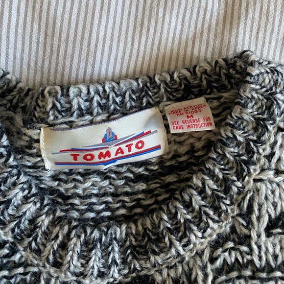 Vintage Sweater - Picture 2 of 2
